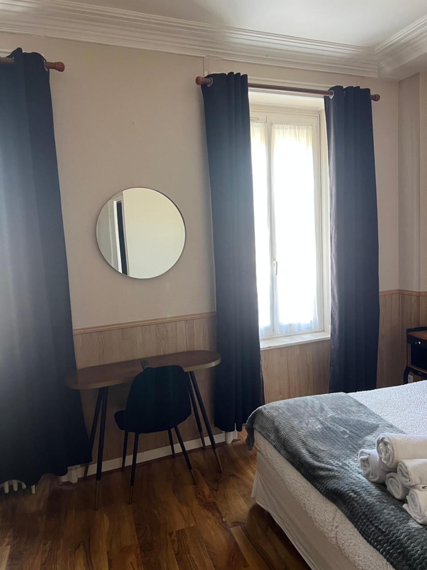 De La Gare Hotel